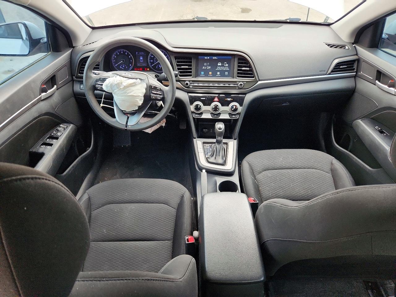 2019 HYUNDAI ELANTRA SEL photo 8