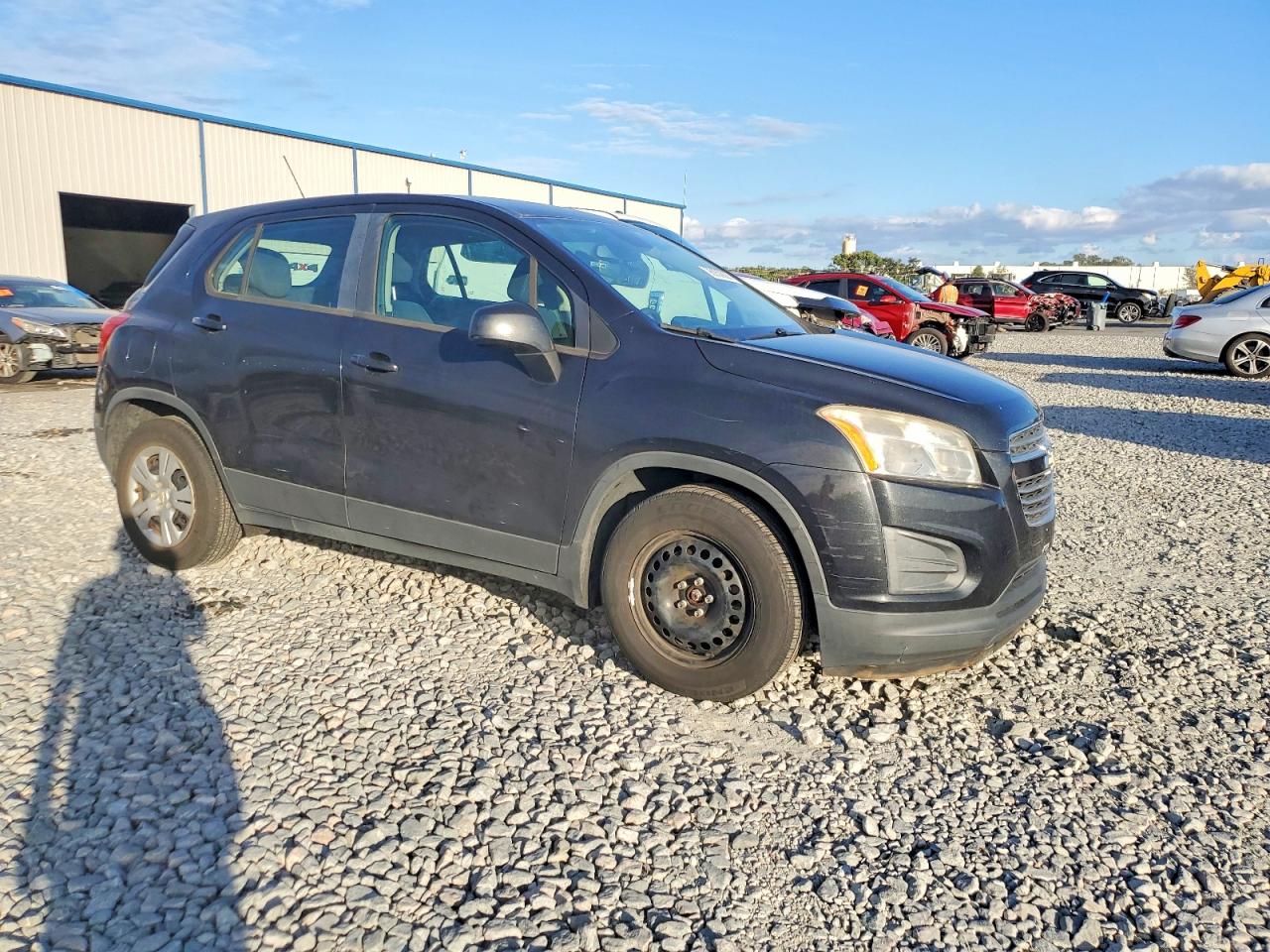 2015 CHEVROLET TRAX LS photo 4