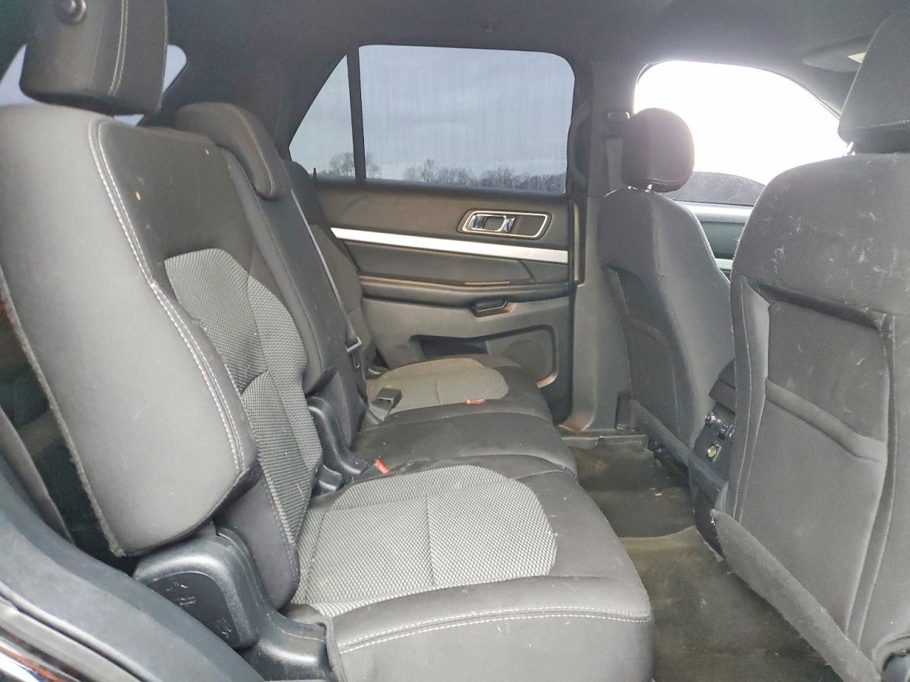 2017 FORD EXPLORER XLT photo 21