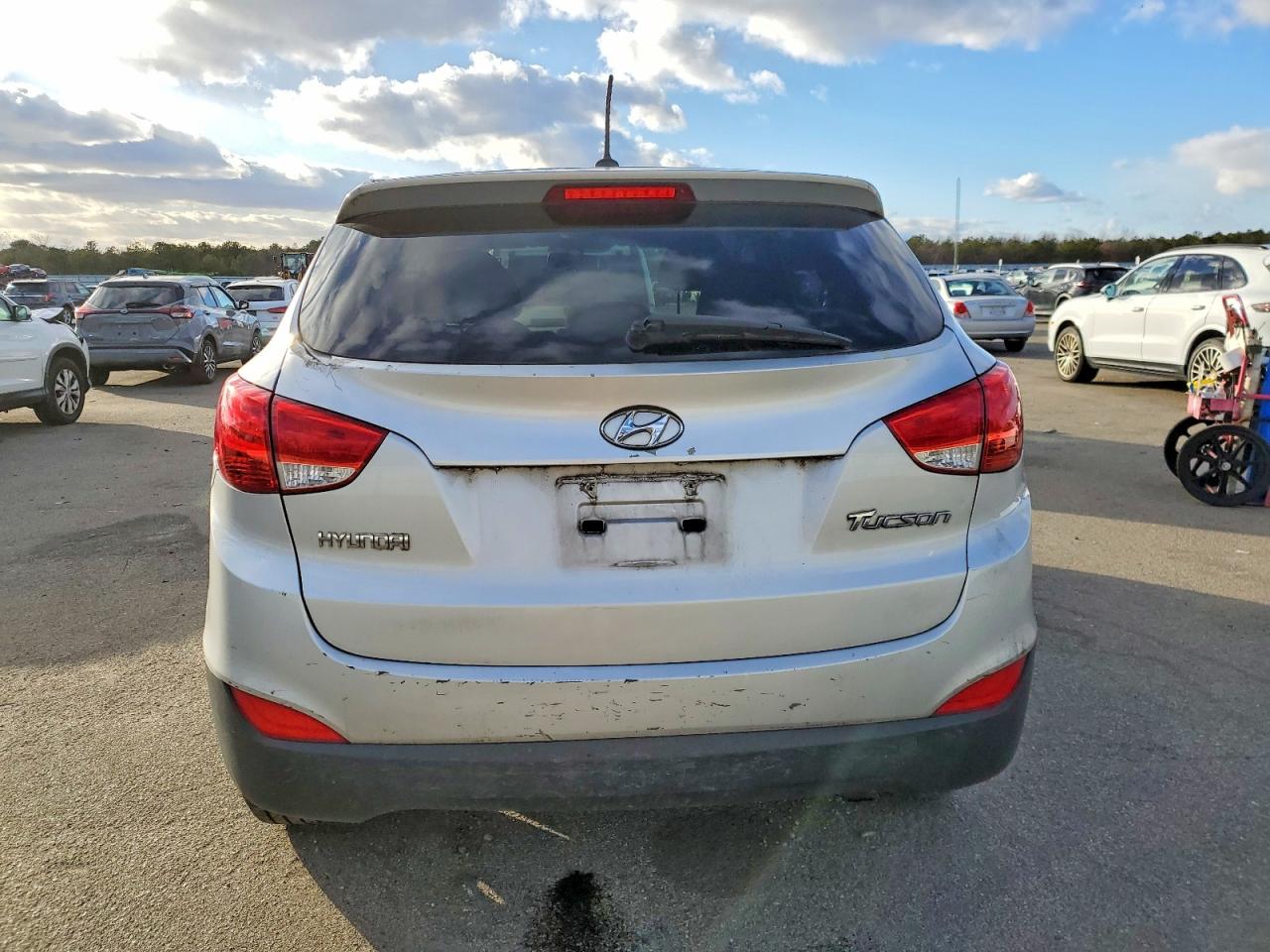 2013 HYUNDAI TUCSON GL photo 6