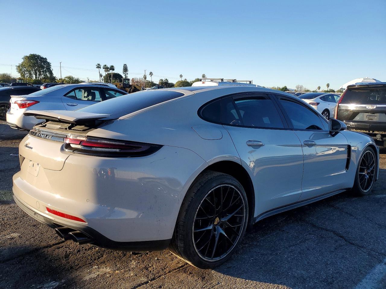 2019 PORSCHE PANAMERA BASE photo 3