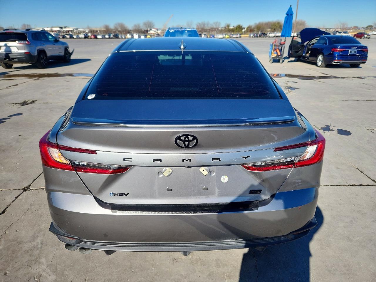 2025 TOYOTA CAMRY SE photo 6