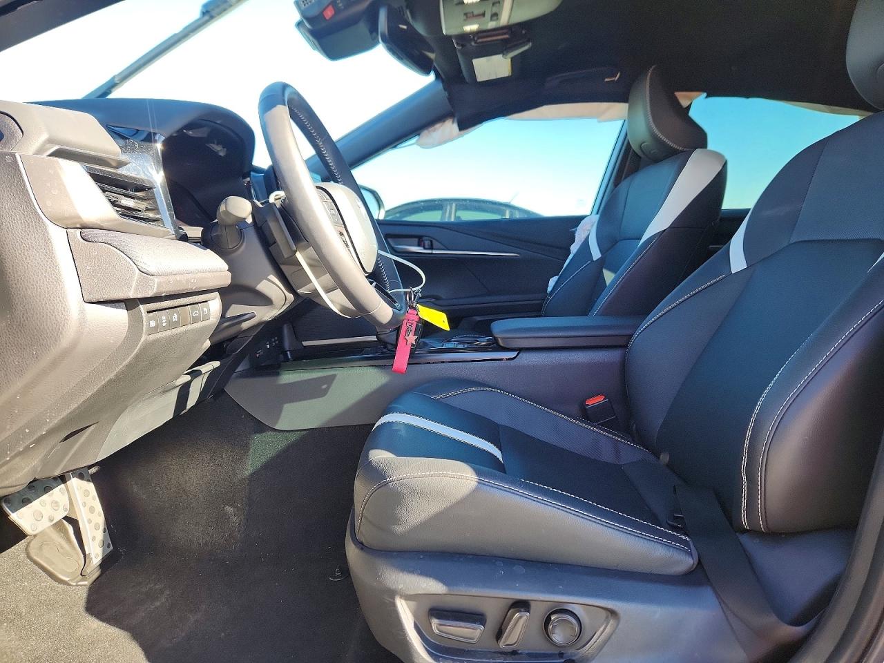 2025 TOYOTA CAMRY SE photo 7