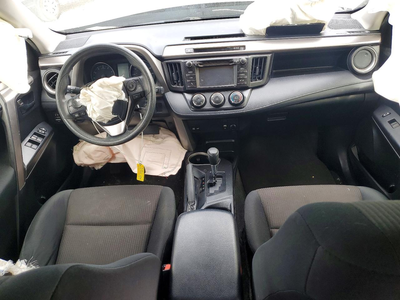 2017 TOYOTA RAV4 LE photo 8