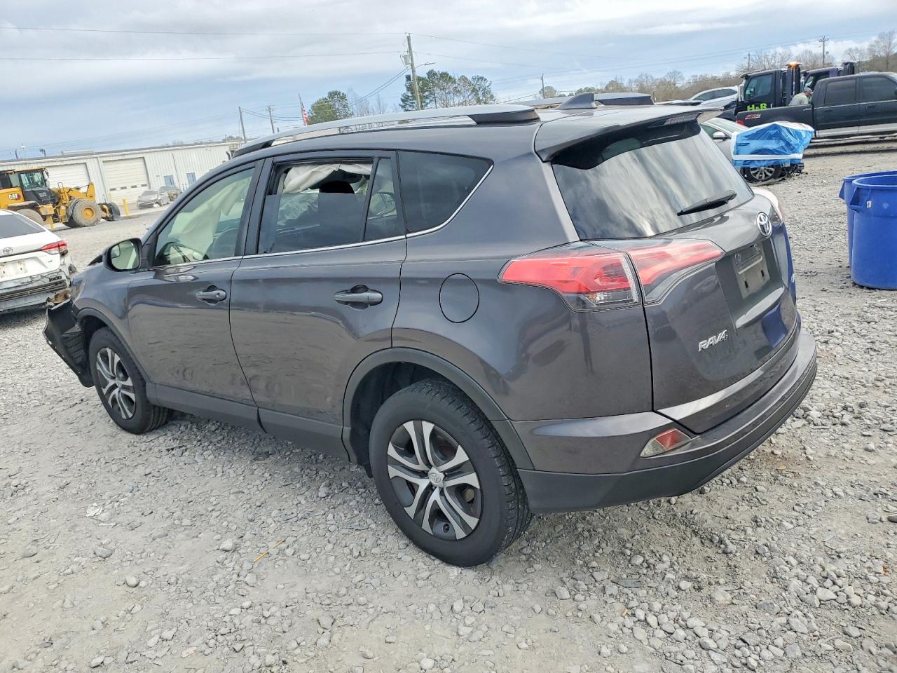 2017 TOYOTA RAV4 LE photo 2