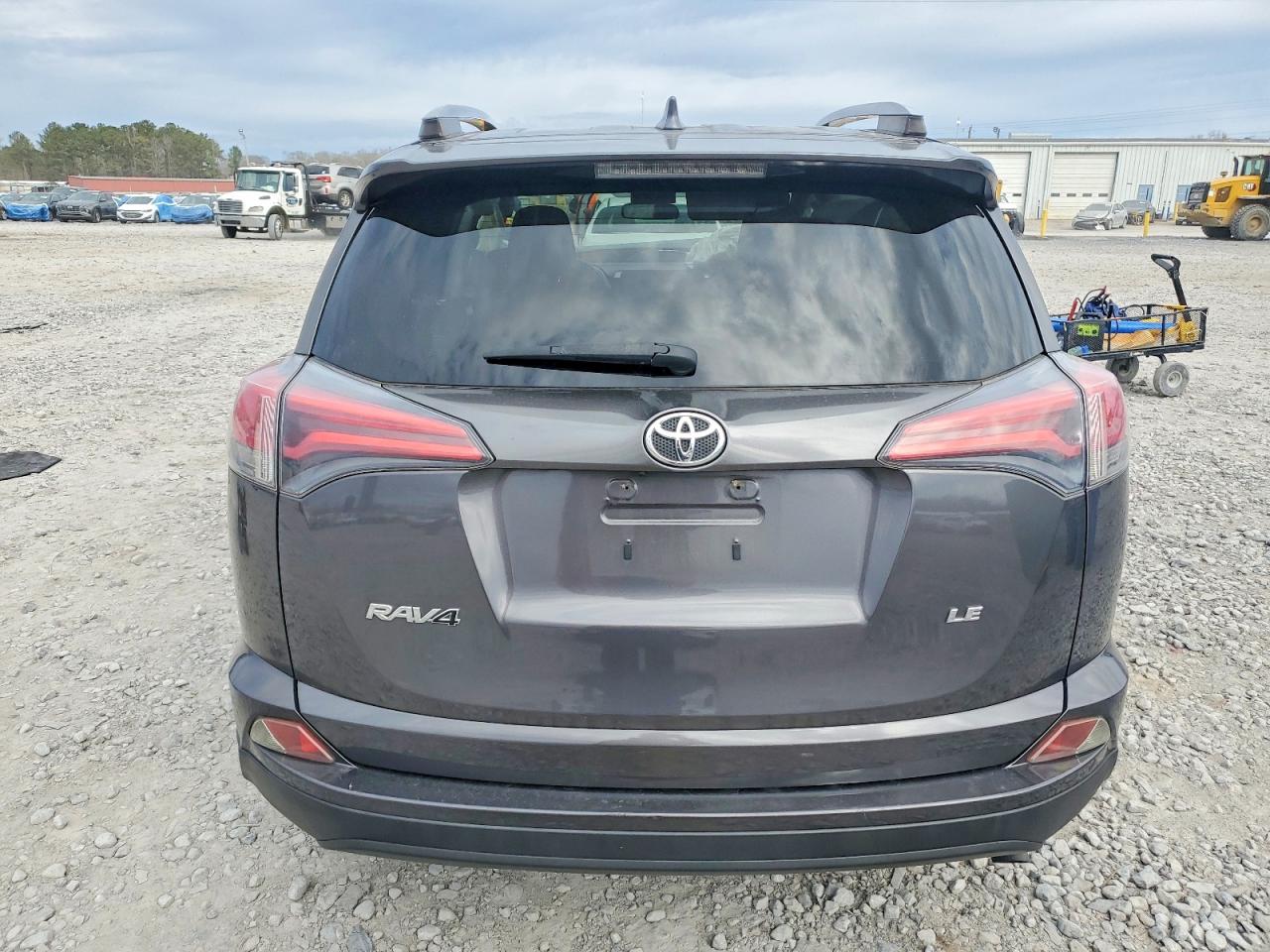 2017 TOYOTA RAV4 LE photo 6