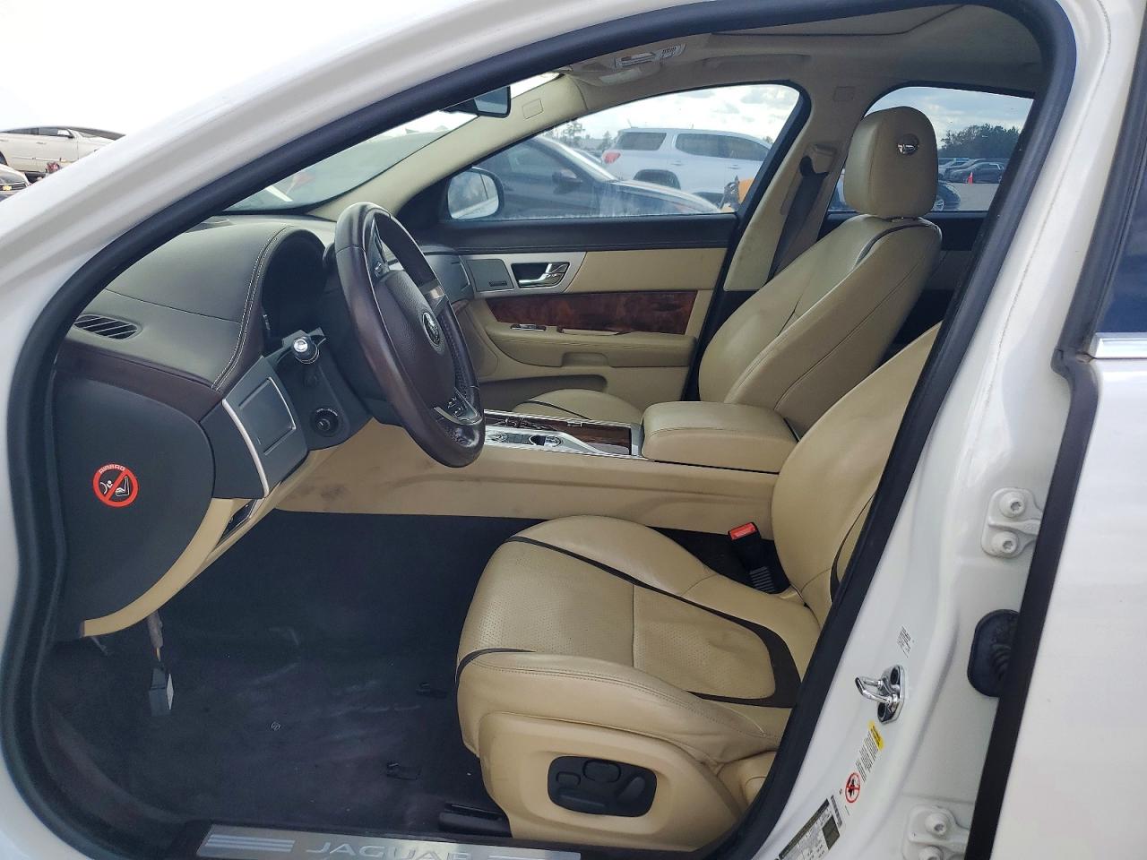 2015 JAGUAR XF 3.0 SPORT photo 13