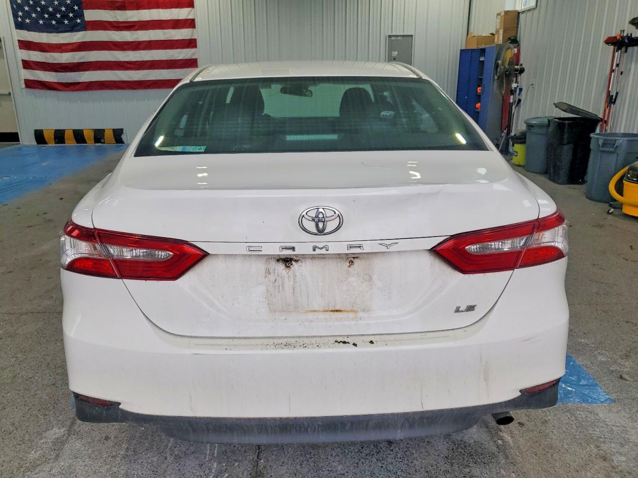 2018 TOYOTA CAMRY L photo 6