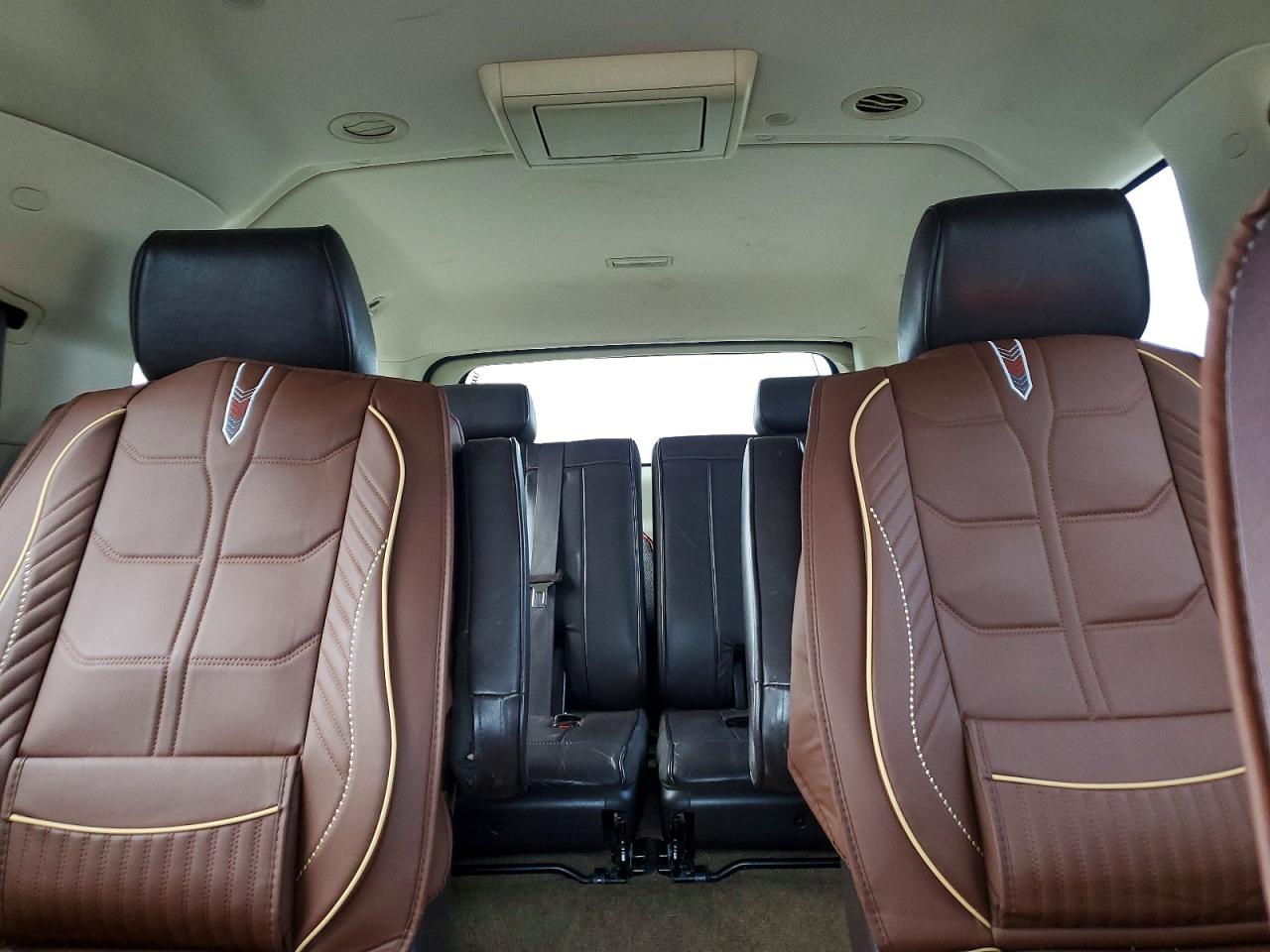 2011 CADILLAC ESCALADE ESV PLATINUM photo 19