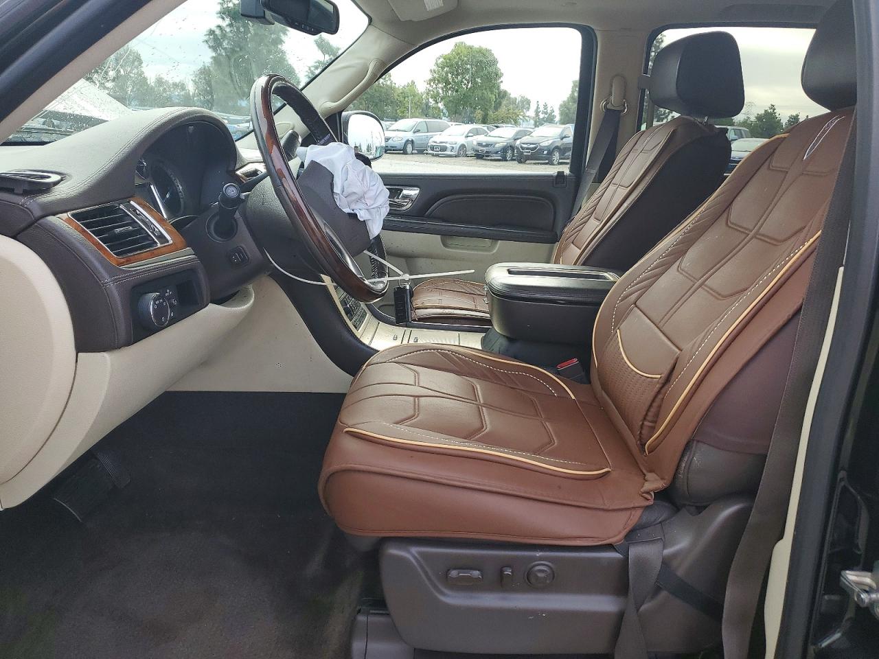 2011 CADILLAC ESCALADE ESV PLATINUM photo 13