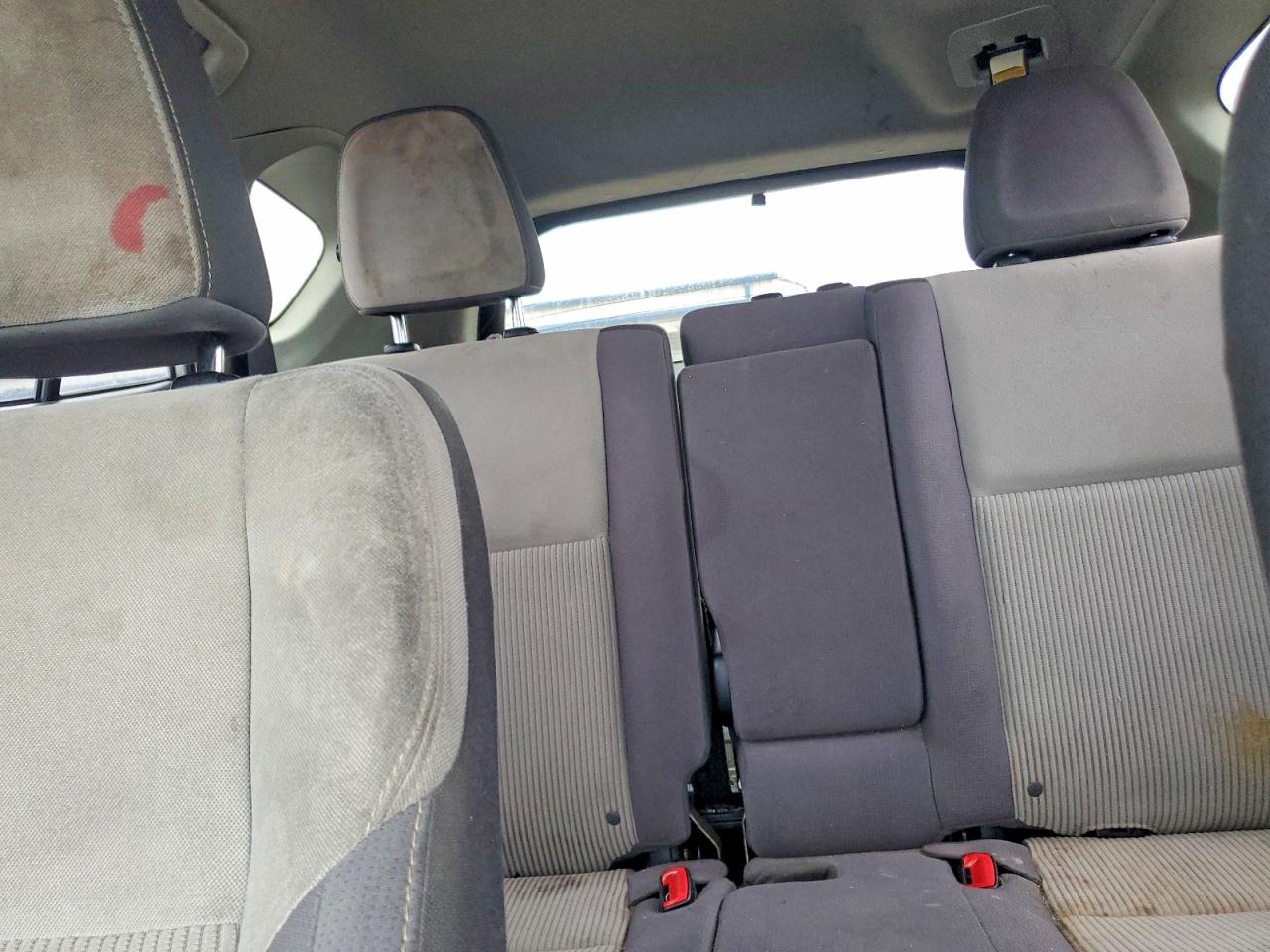 2015 TOYOTA RAV4 XLE photo 10
