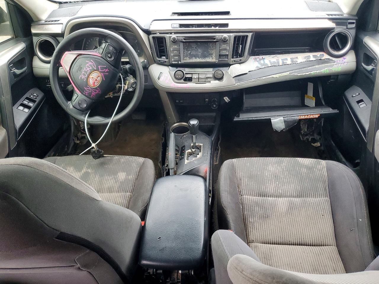 2015 TOYOTA RAV4 XLE photo 8