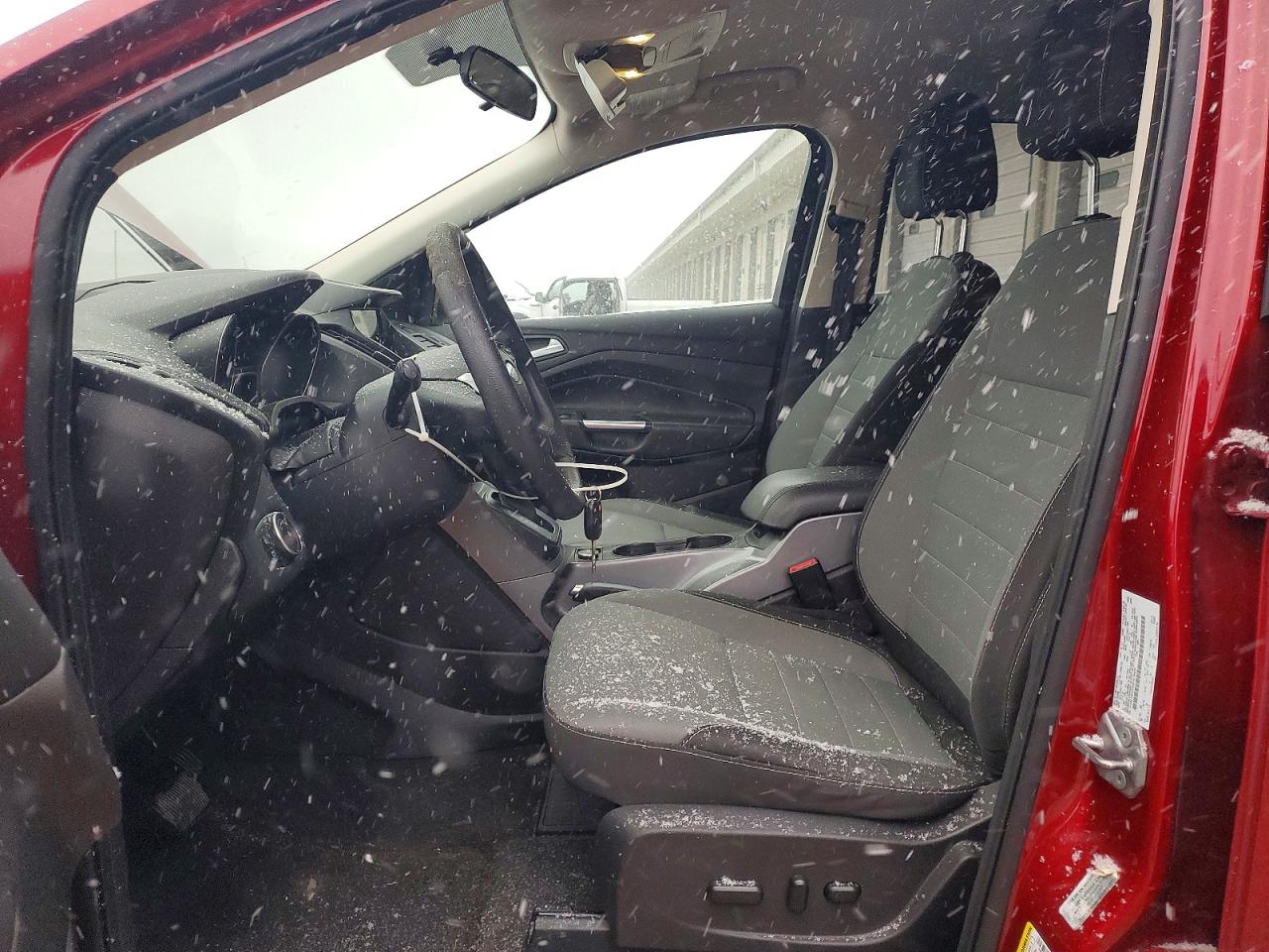 2016 FORD ESCAPE SE photo 13