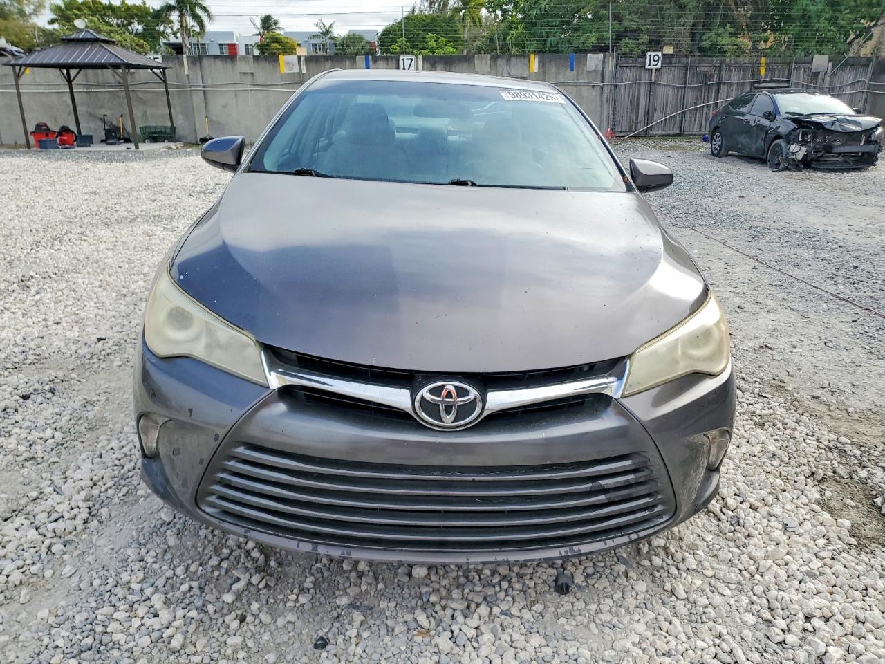 2016 TOYOTA CAMRY LE photo 5