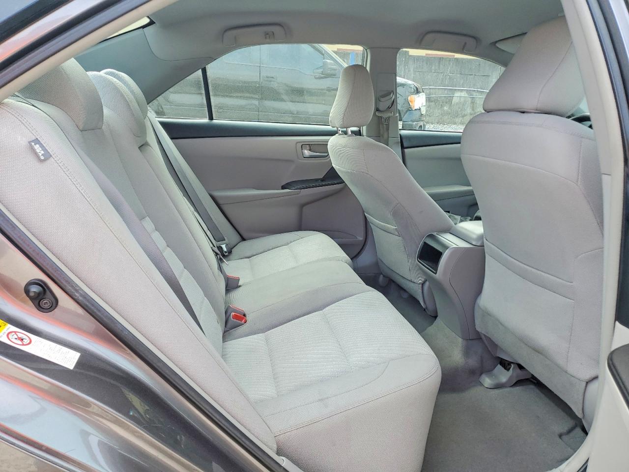 2016 TOYOTA CAMRY LE photo 10