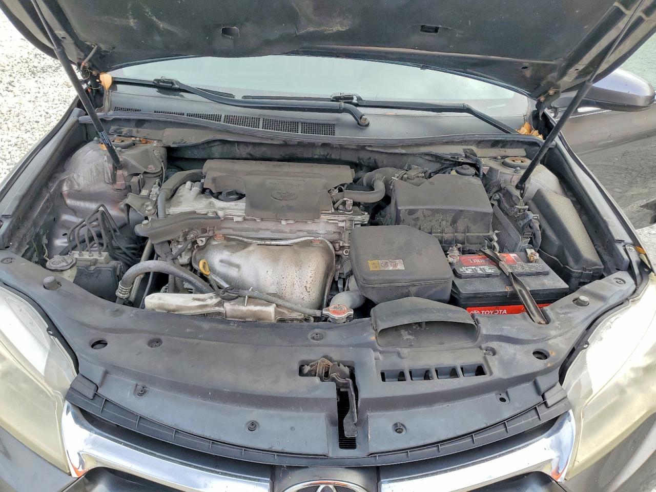 2016 TOYOTA CAMRY LE photo 11