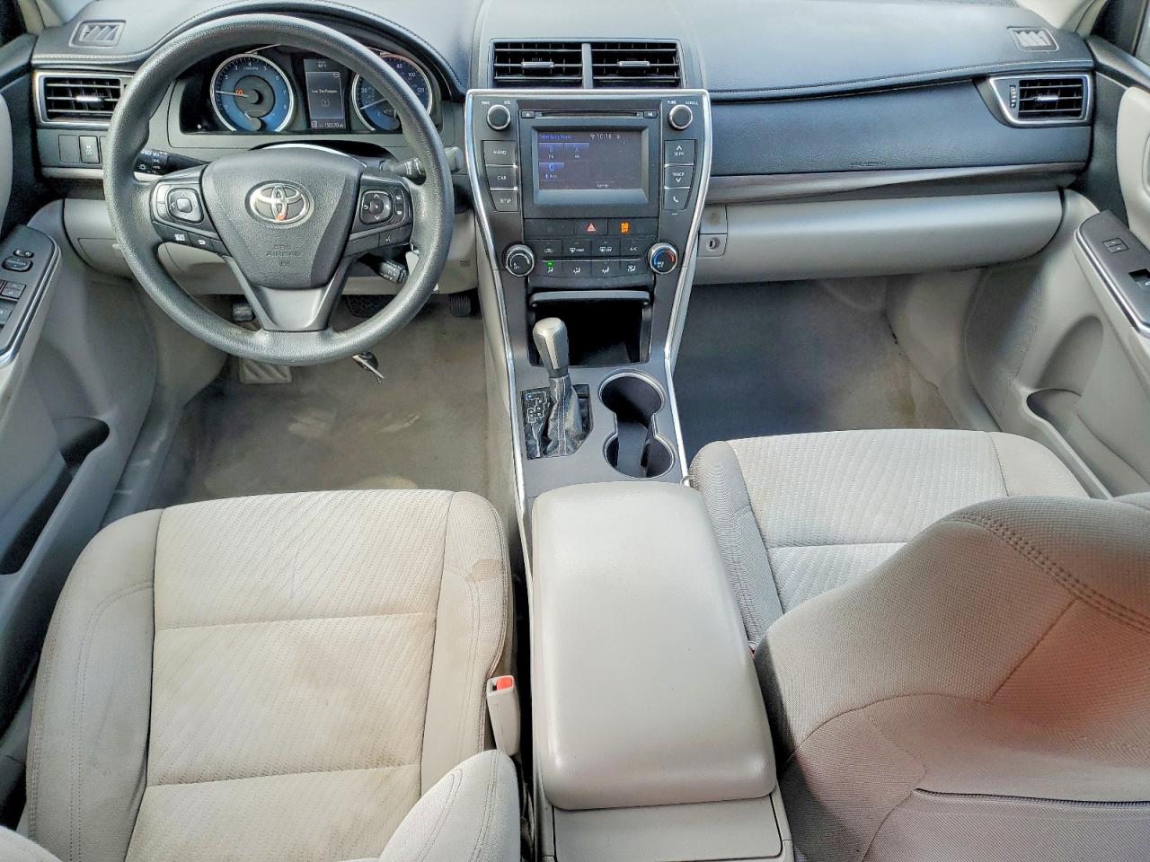 2016 TOYOTA CAMRY LE photo 8