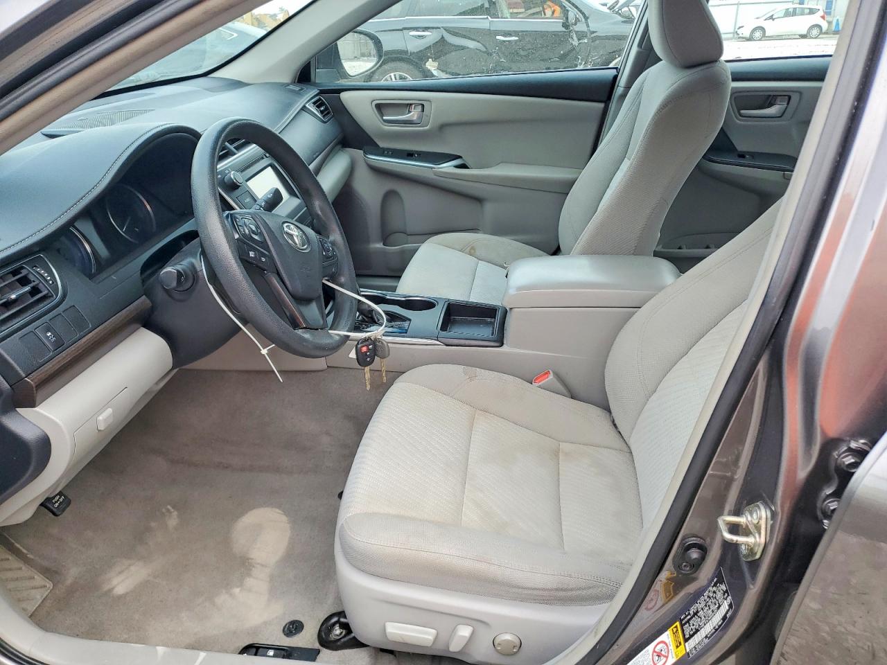 2016 TOYOTA CAMRY LE photo 7