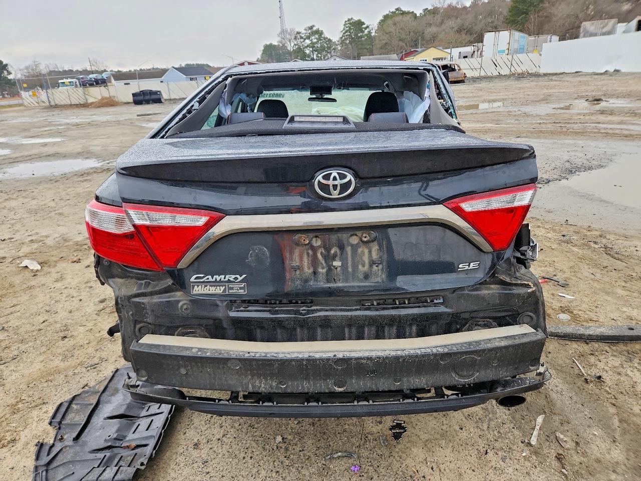 2017 TOYOTA CAMRY LE photo 6