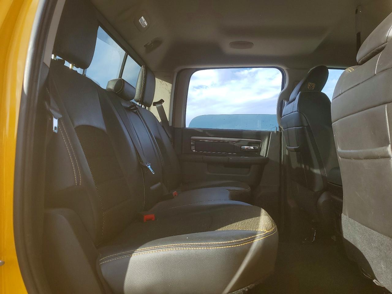 2016 RAM 1500 SPORT photo 10