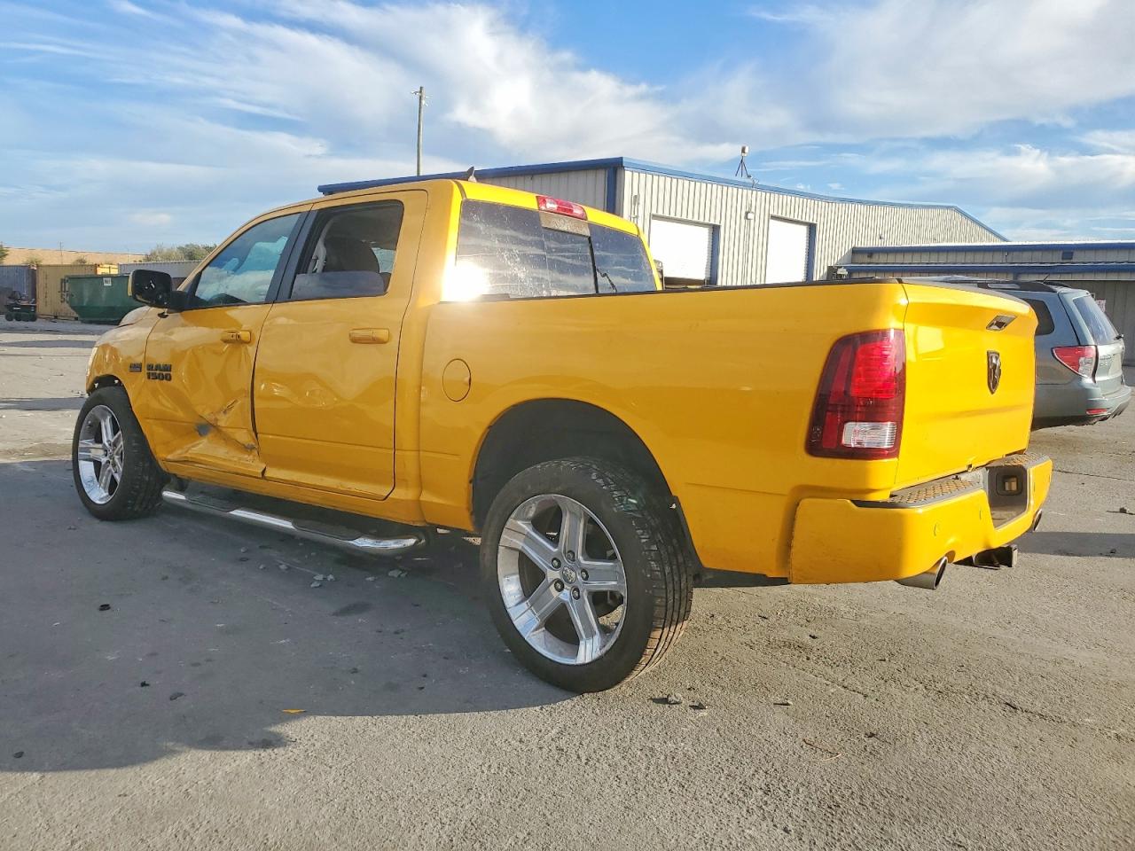 2016 RAM 1500 SPORT photo 2