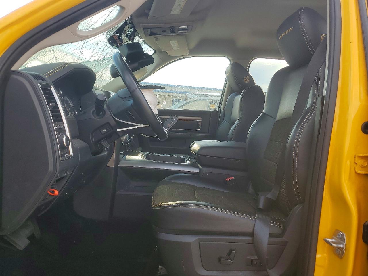 2016 RAM 1500 SPORT photo 7