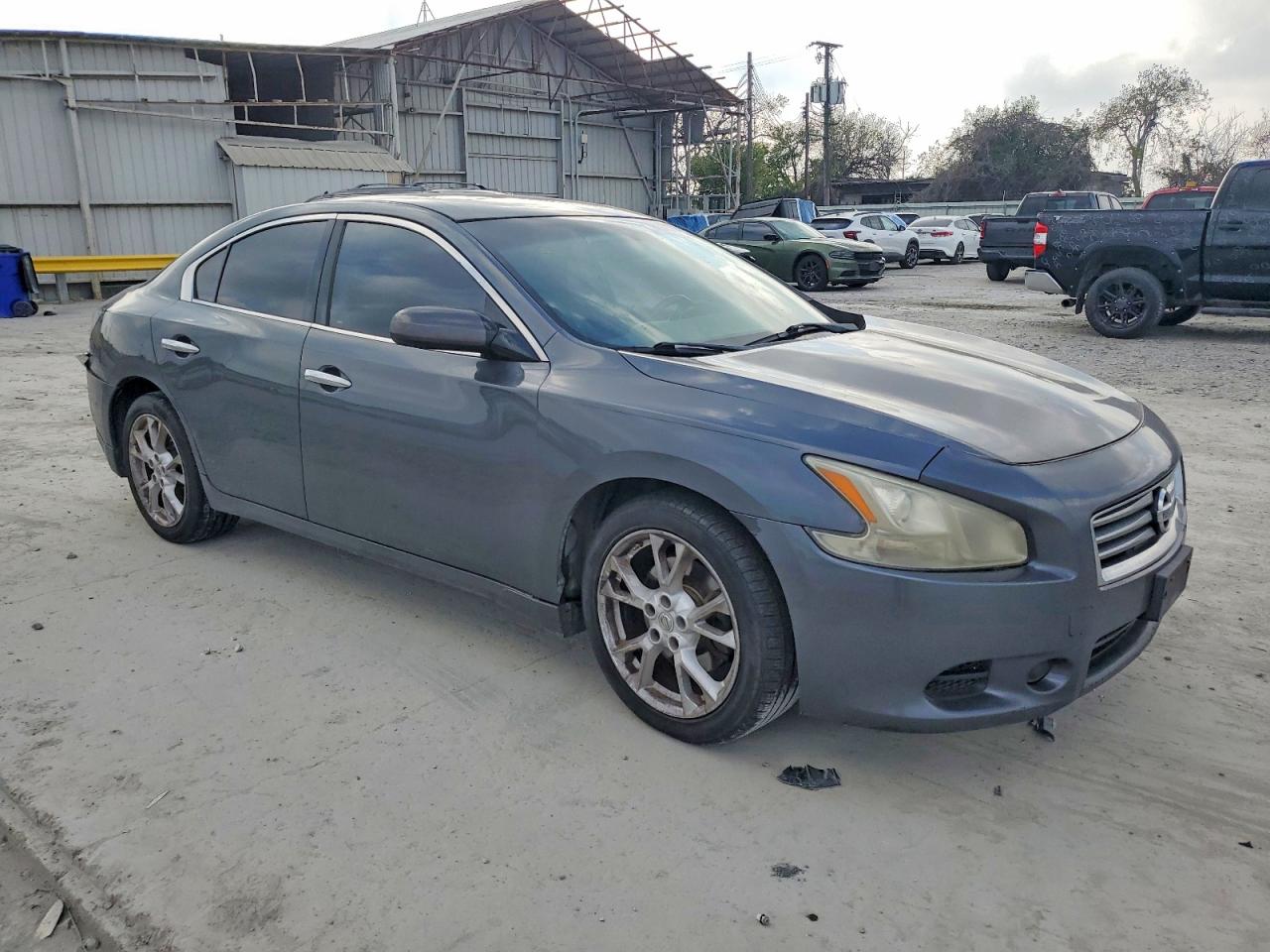2013 NISSAN MAXIMA S photo 4