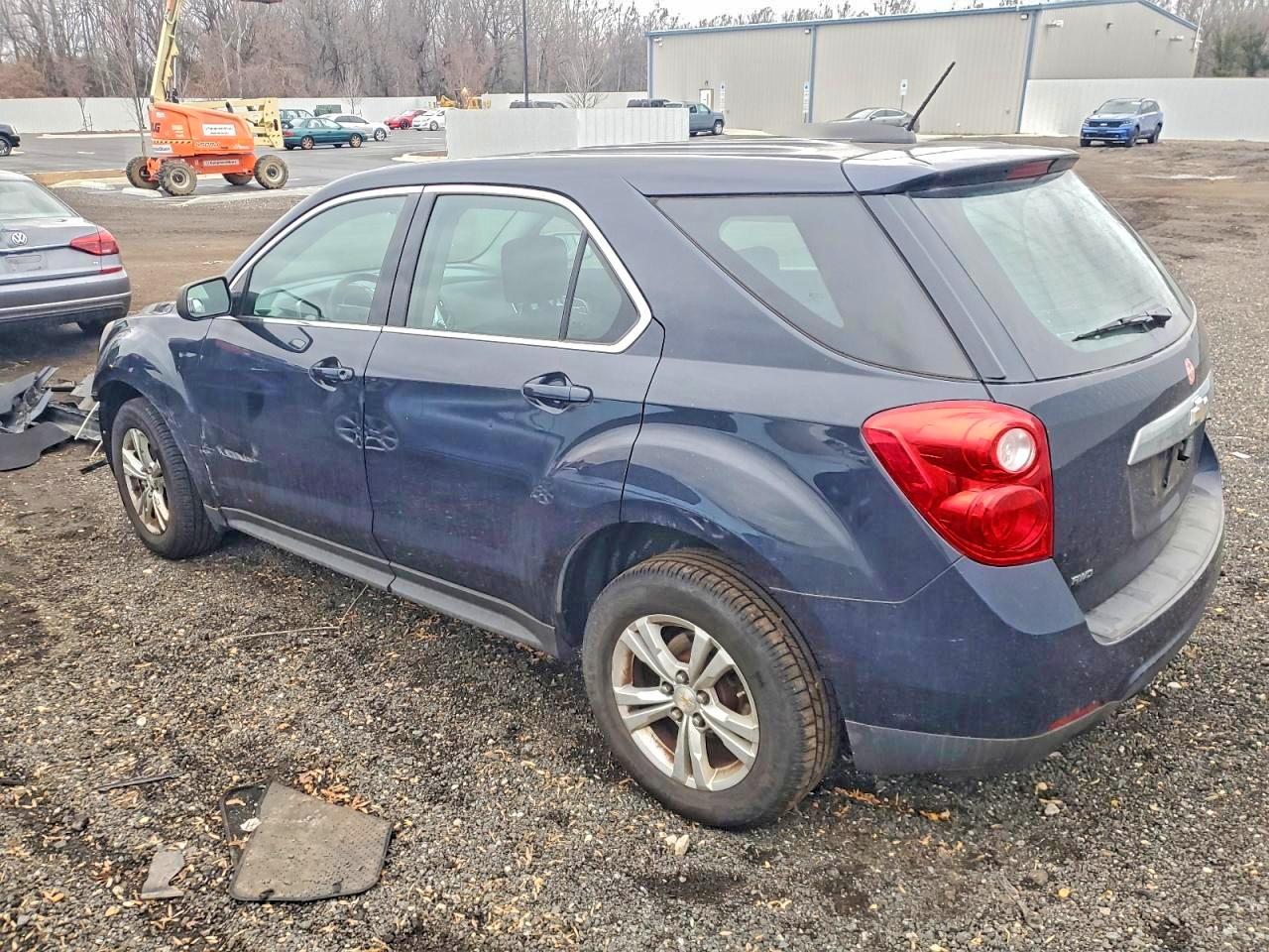 2015 CHEVROLET EQUINOX LS photo 2