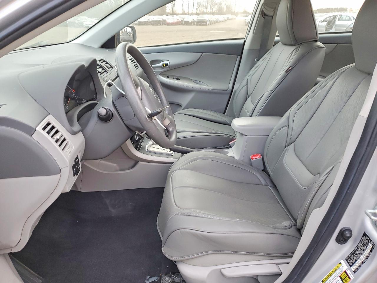 2010 TOYOTA COROLLA BASE photo 7