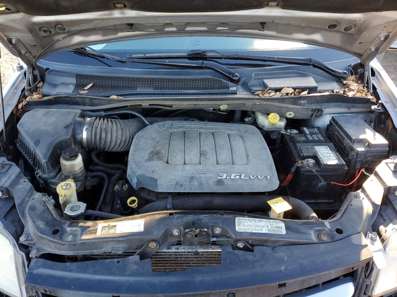 2013 CHRYSLER TOWN & COUNTRY TOURING L photo 12