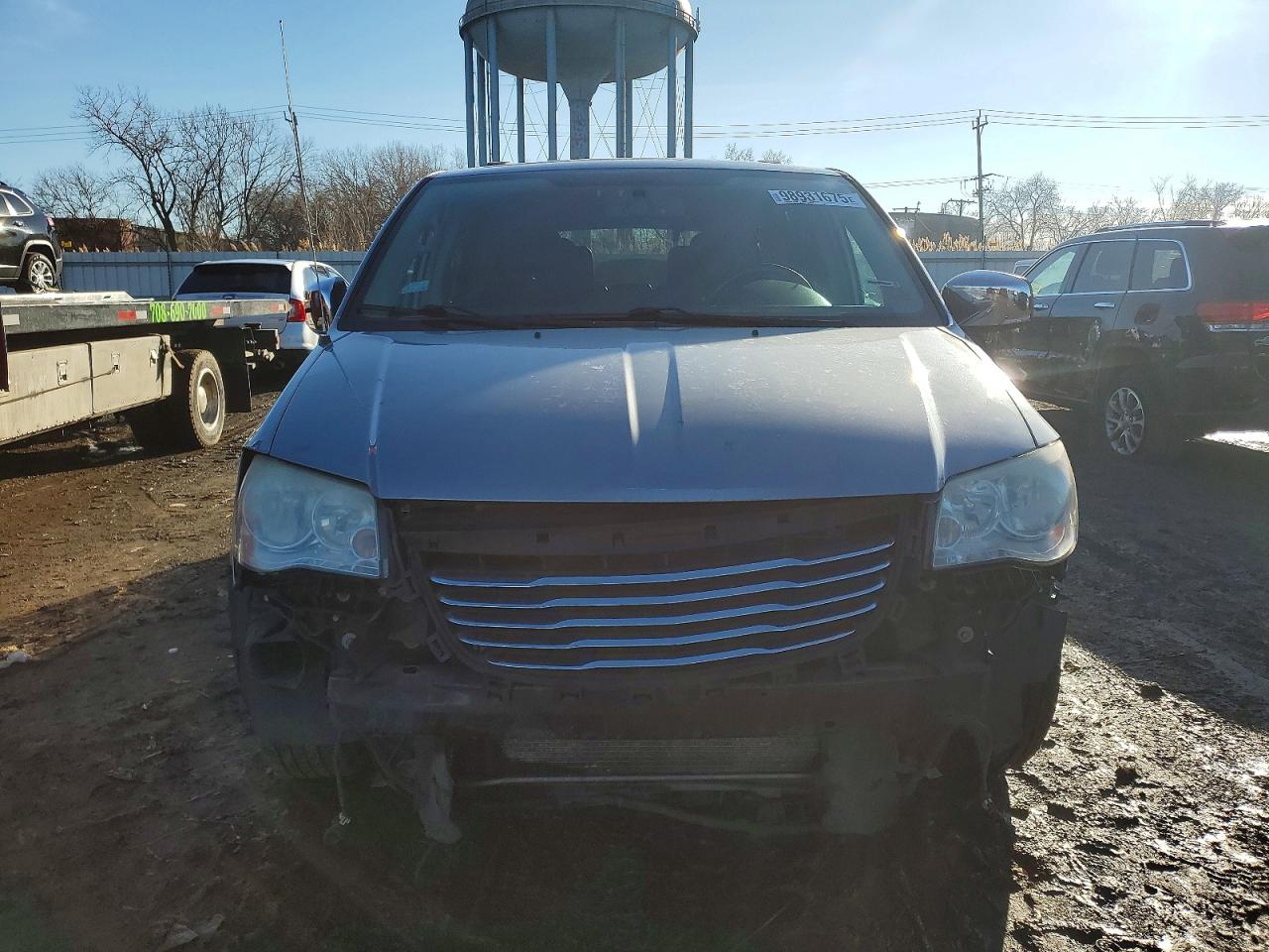 2013 CHRYSLER TOWN & COUNTRY TOURING L photo 5