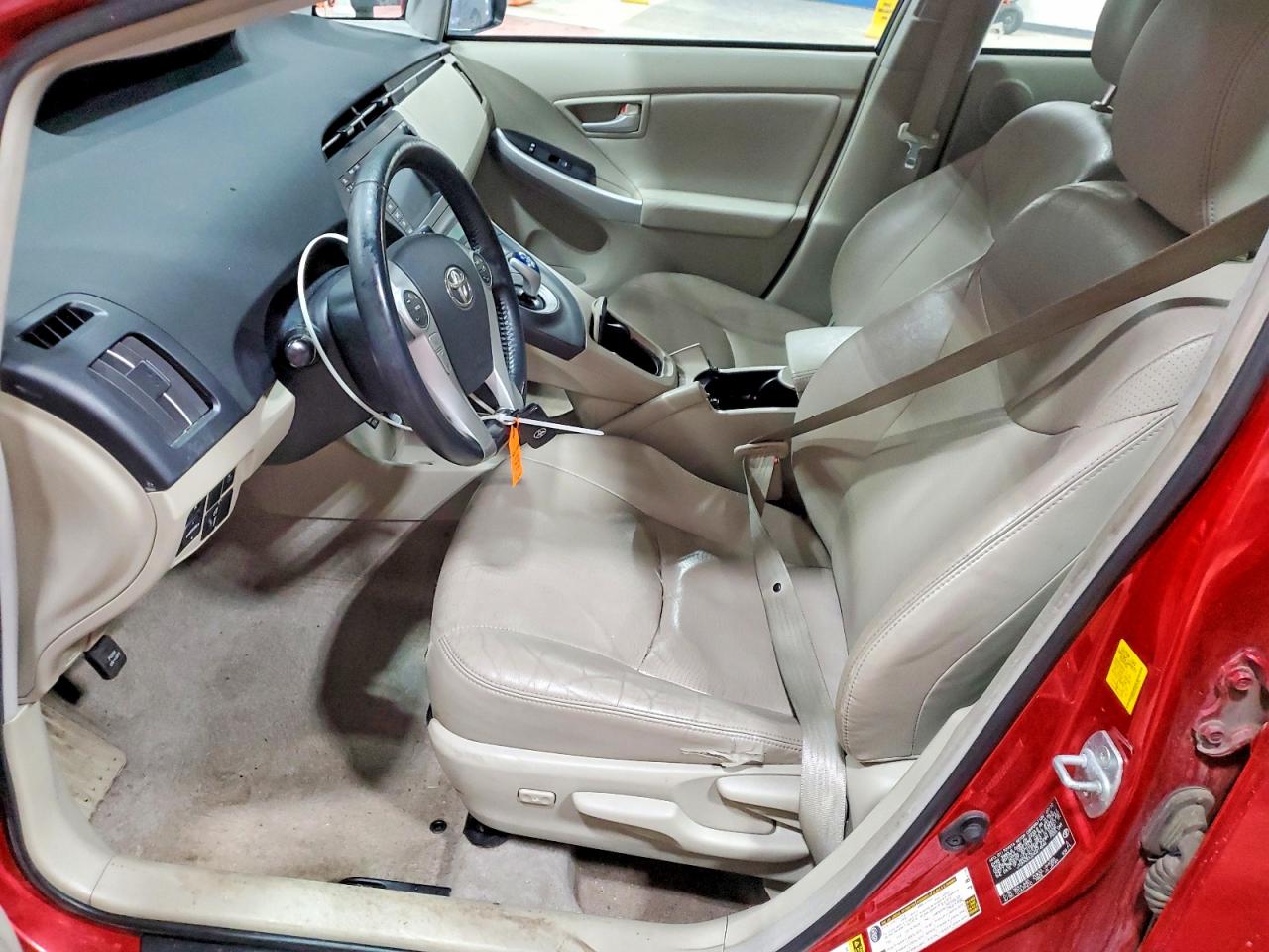 2010 TOYOTA PRIUS photo 7