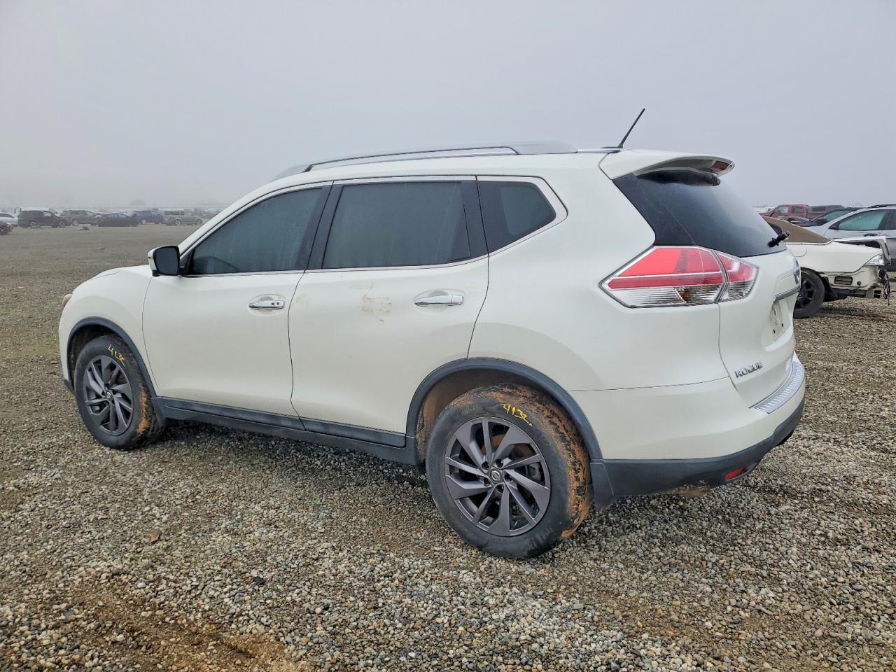 2016 NISSAN ROGUE S photo 2