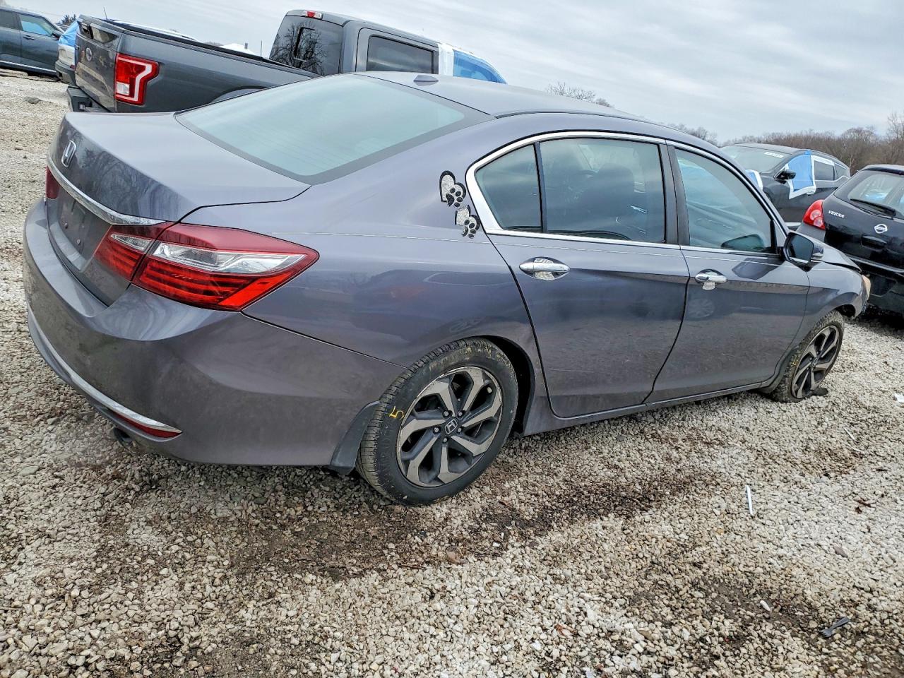 2016 HONDA ACCORD EX photo 3