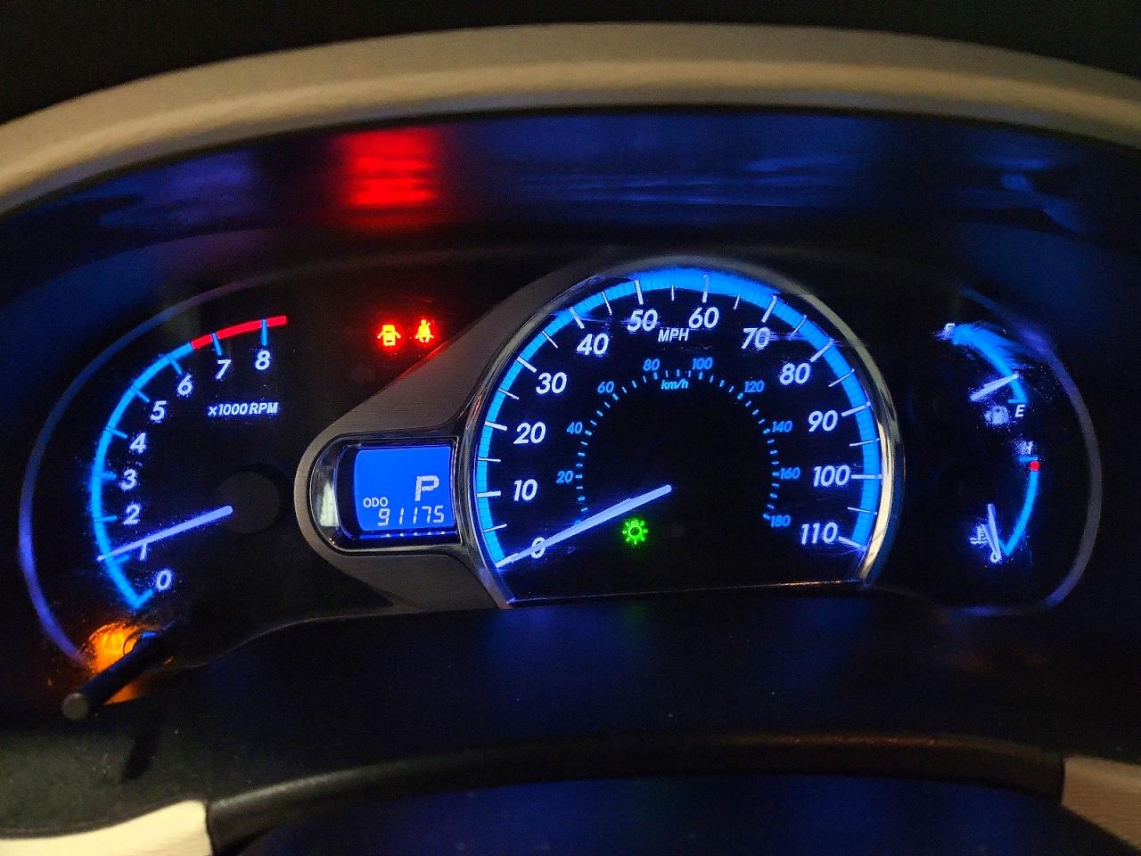 2014 TOYOTA SIENNA XLE photo 9
