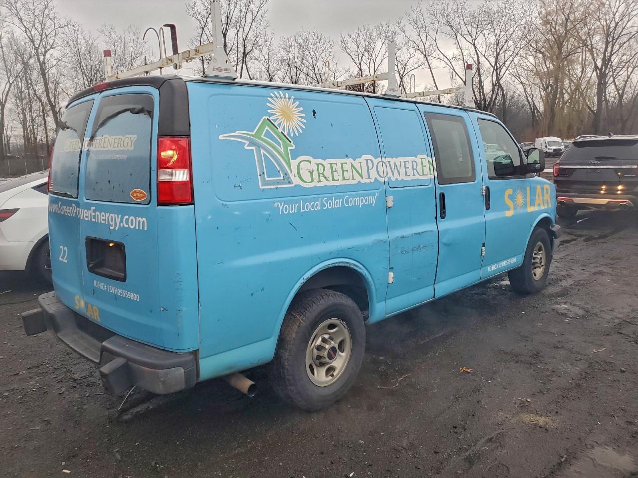 2018 GMC SAVANA G2500 photo 3