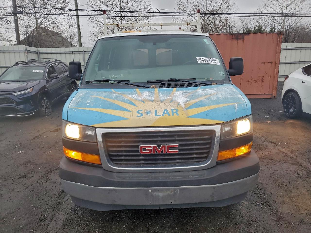 2018 GMC SAVANA G2500 photo 5