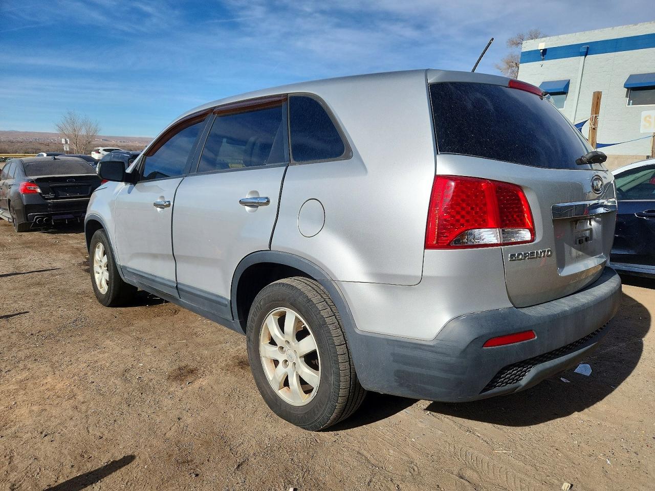2011 KIA SORENTO BASE photo 2