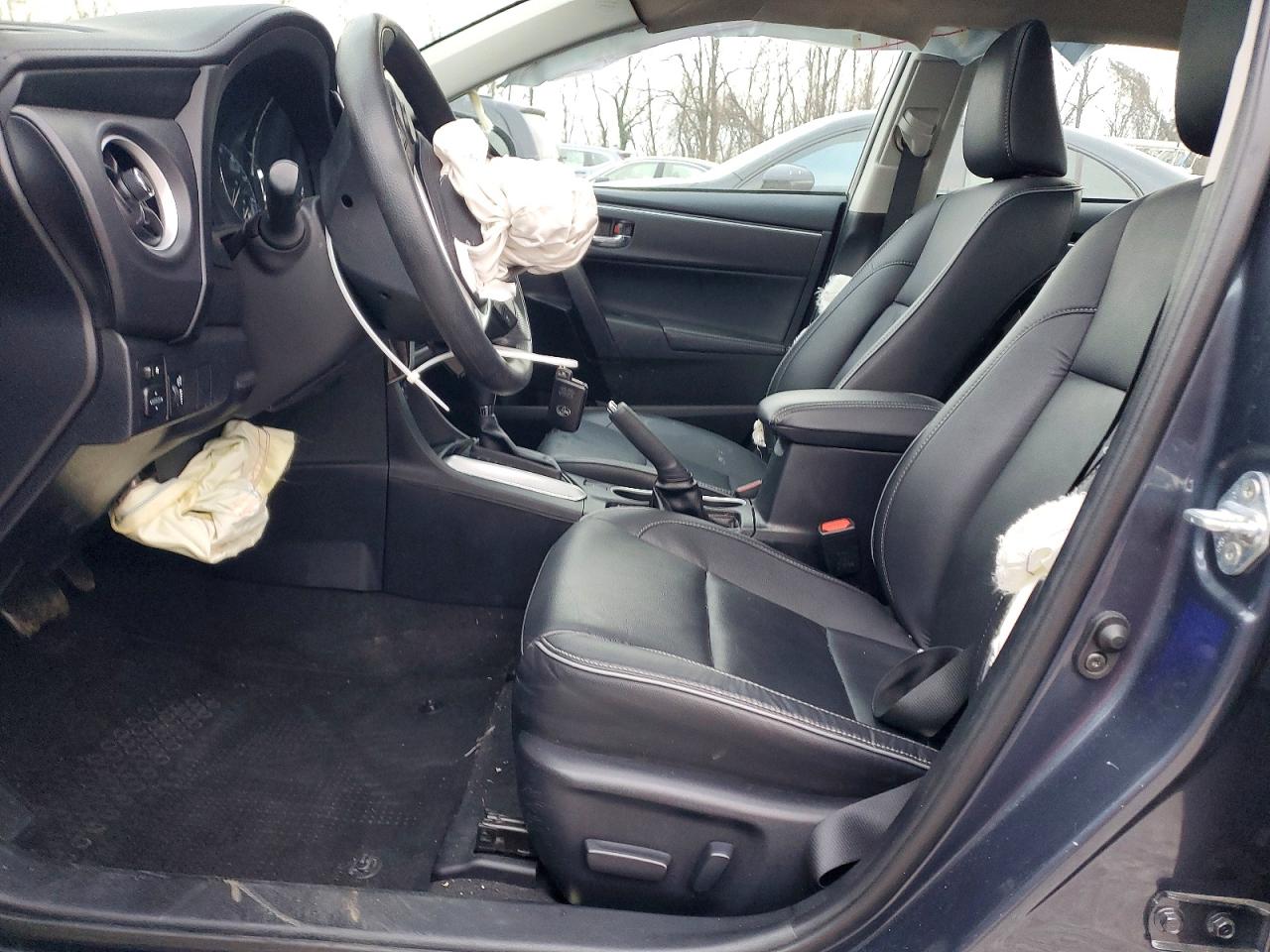 2017 TOYOTA COROLLA L photo 7