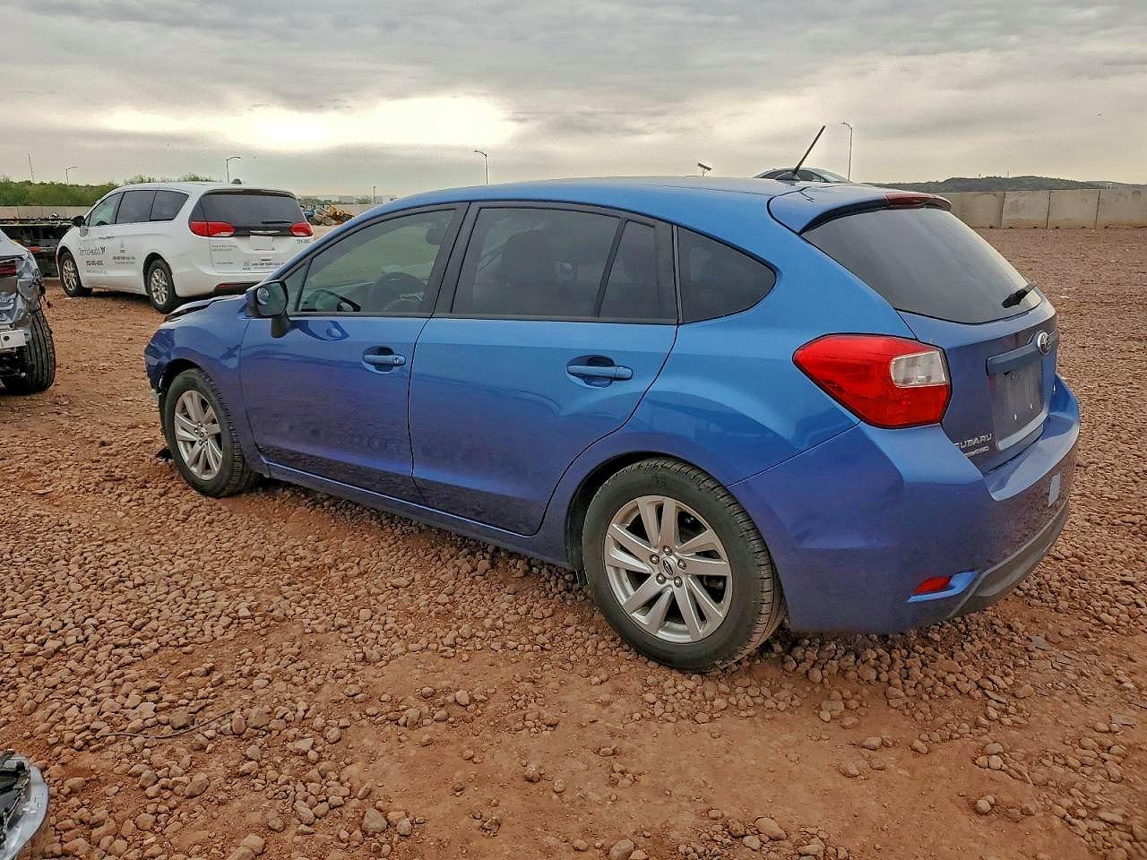 2015 SUBARU IMPREZA PREMIUM photo 2