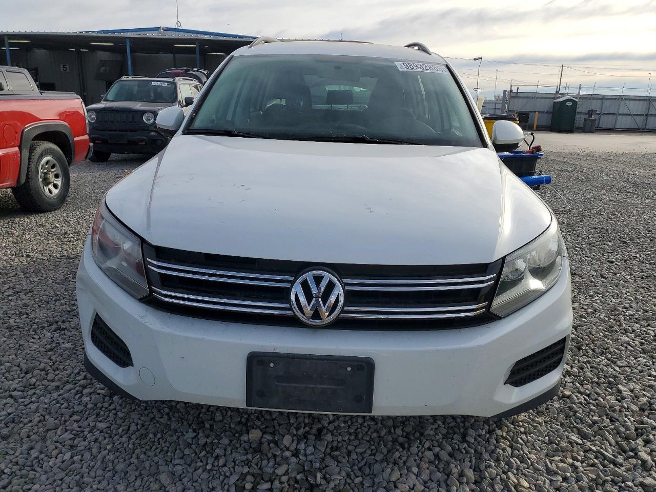 2017 VOLKSWAGEN TIGUAN S photo 5