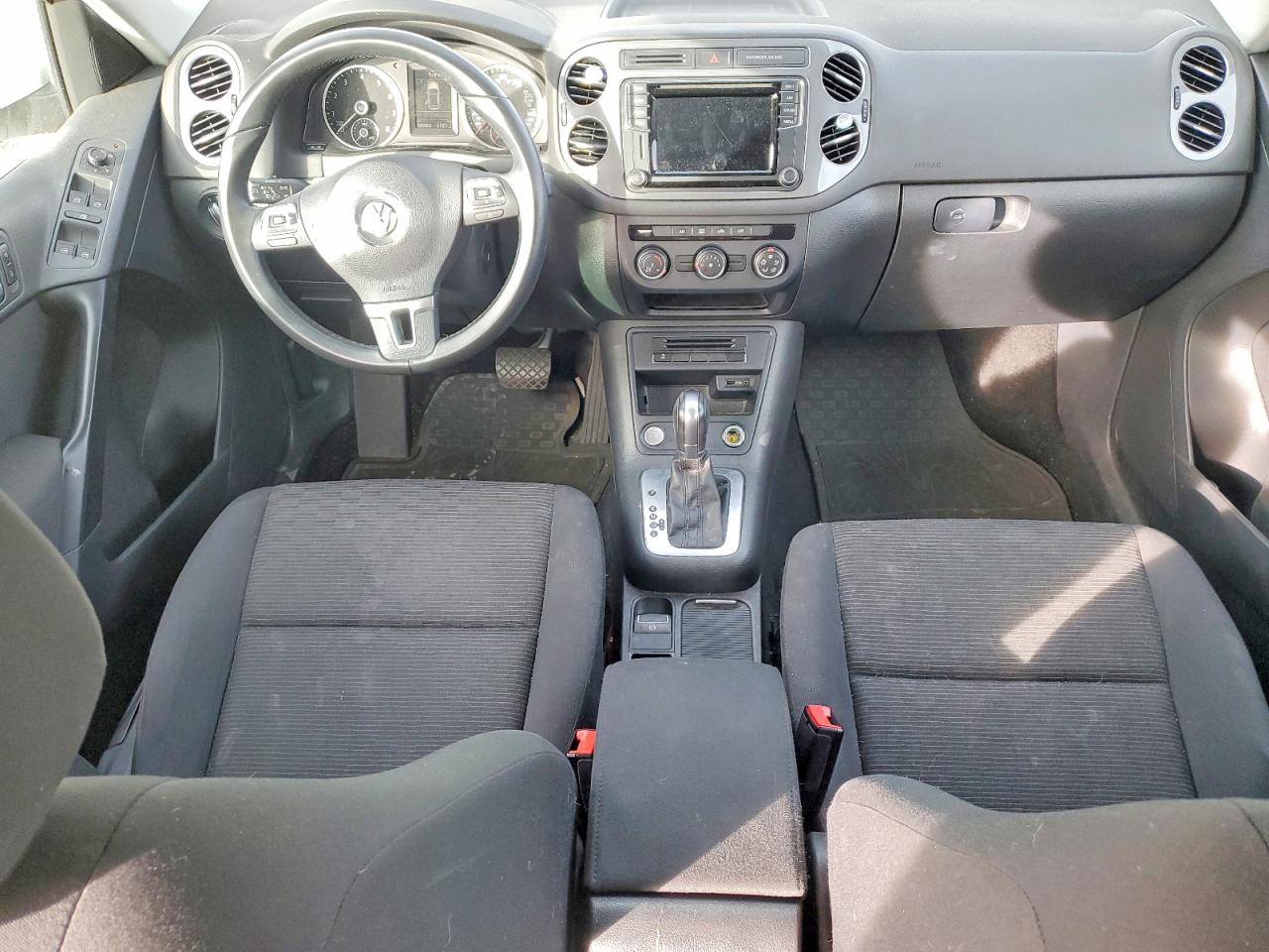 2017 VOLKSWAGEN TIGUAN S photo 8
