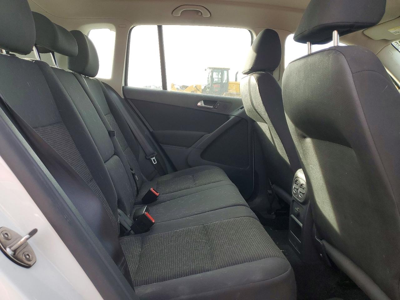 2017 VOLKSWAGEN TIGUAN S photo 11