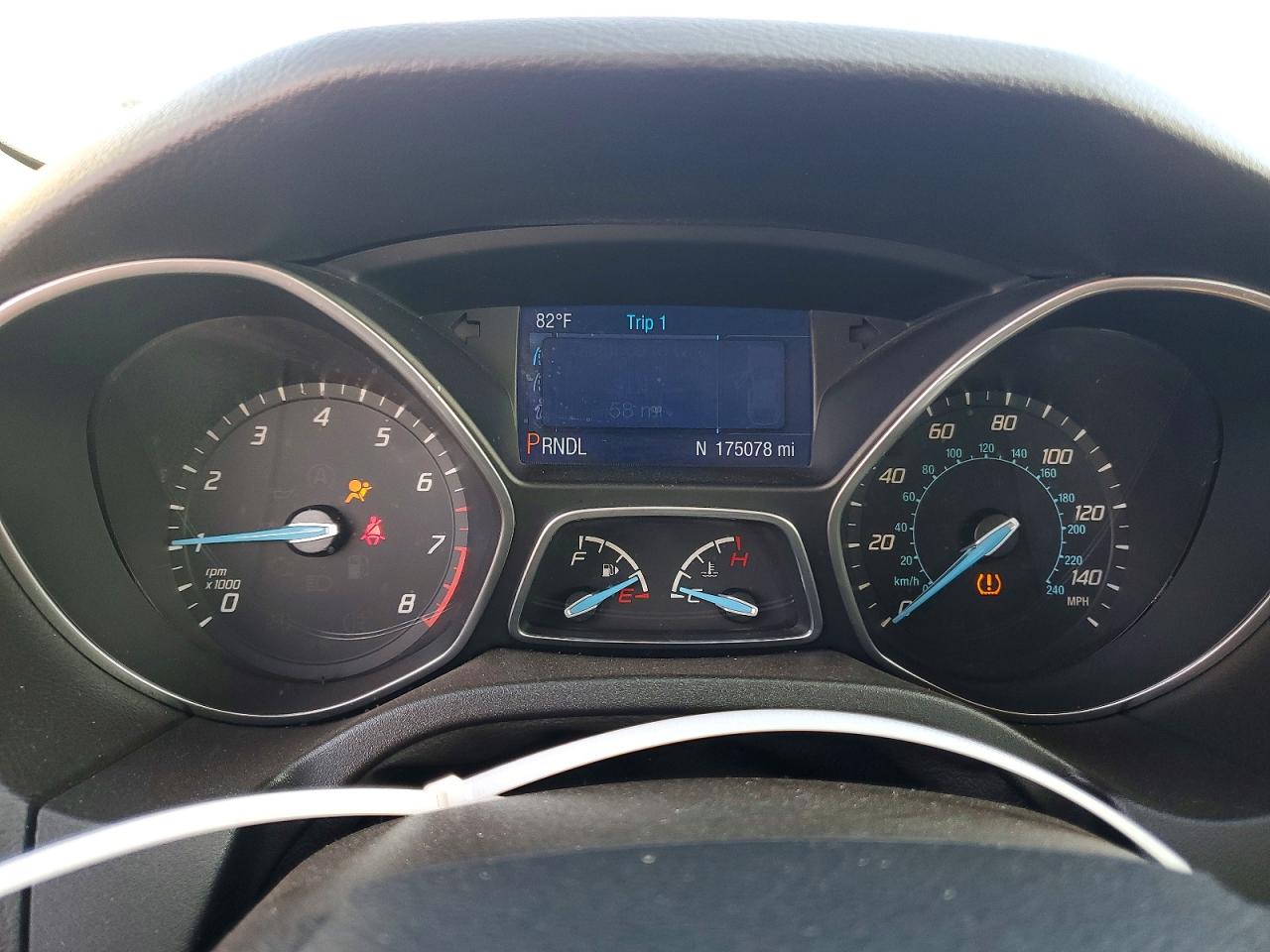 2014 FORD FOCUS SE photo 9