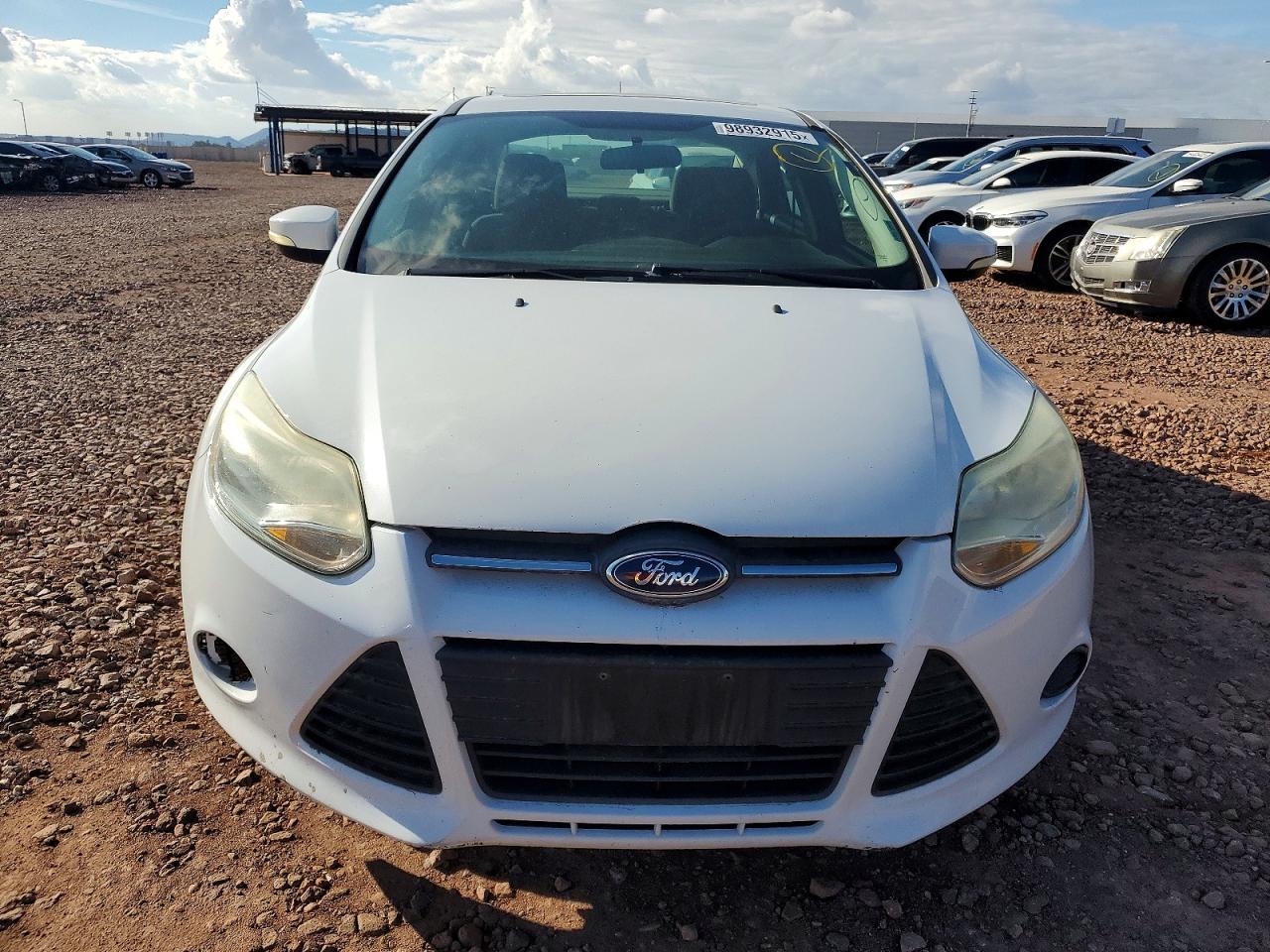 2014 FORD FOCUS SE photo 5