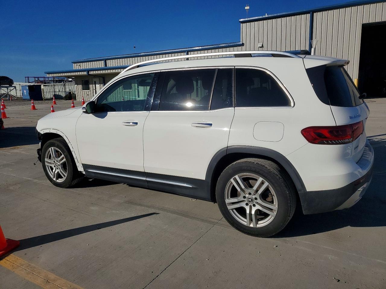 2020 MERCEDES-BENZ GLB 250 photo 2