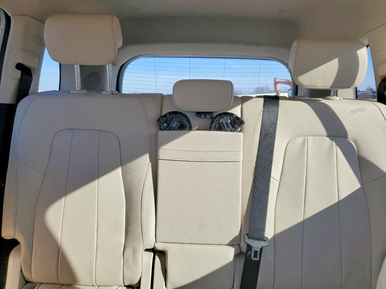2020 MERCEDES-BENZ GLB 250 photo 10