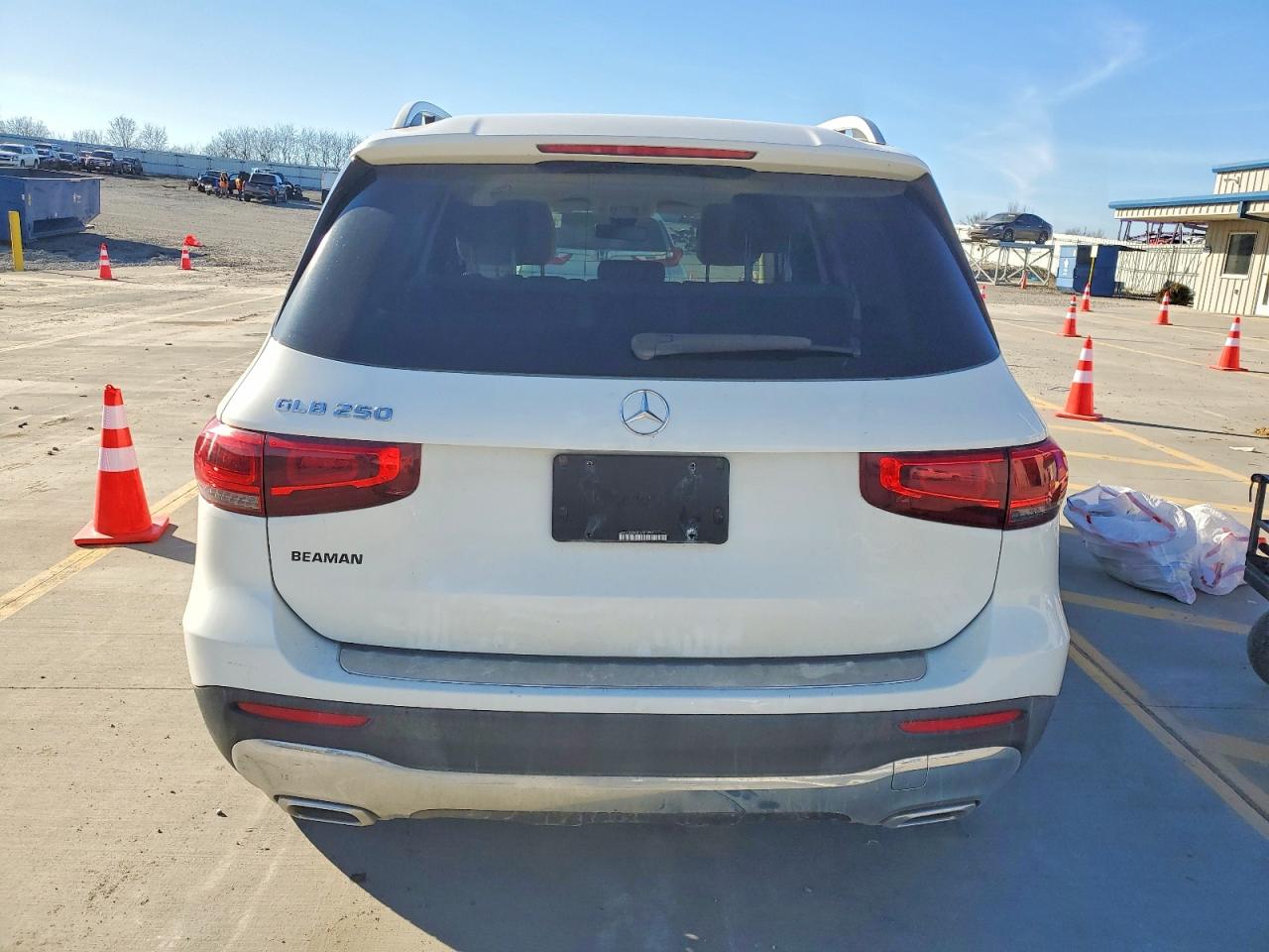 2020 MERCEDES-BENZ GLB 250 photo 6