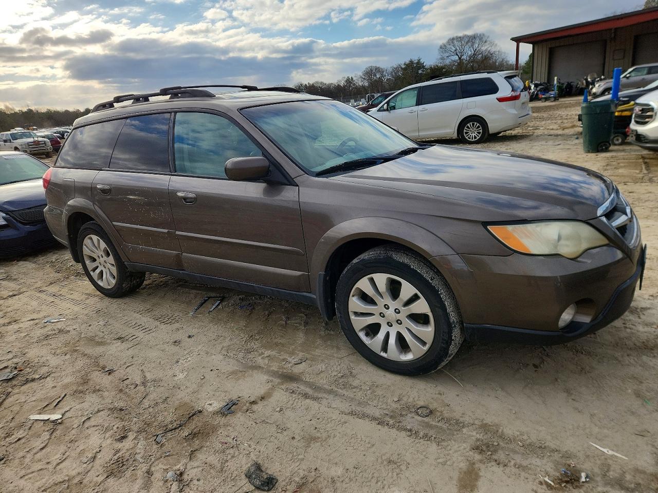 2009 SUBARU OUTBACK photo 4