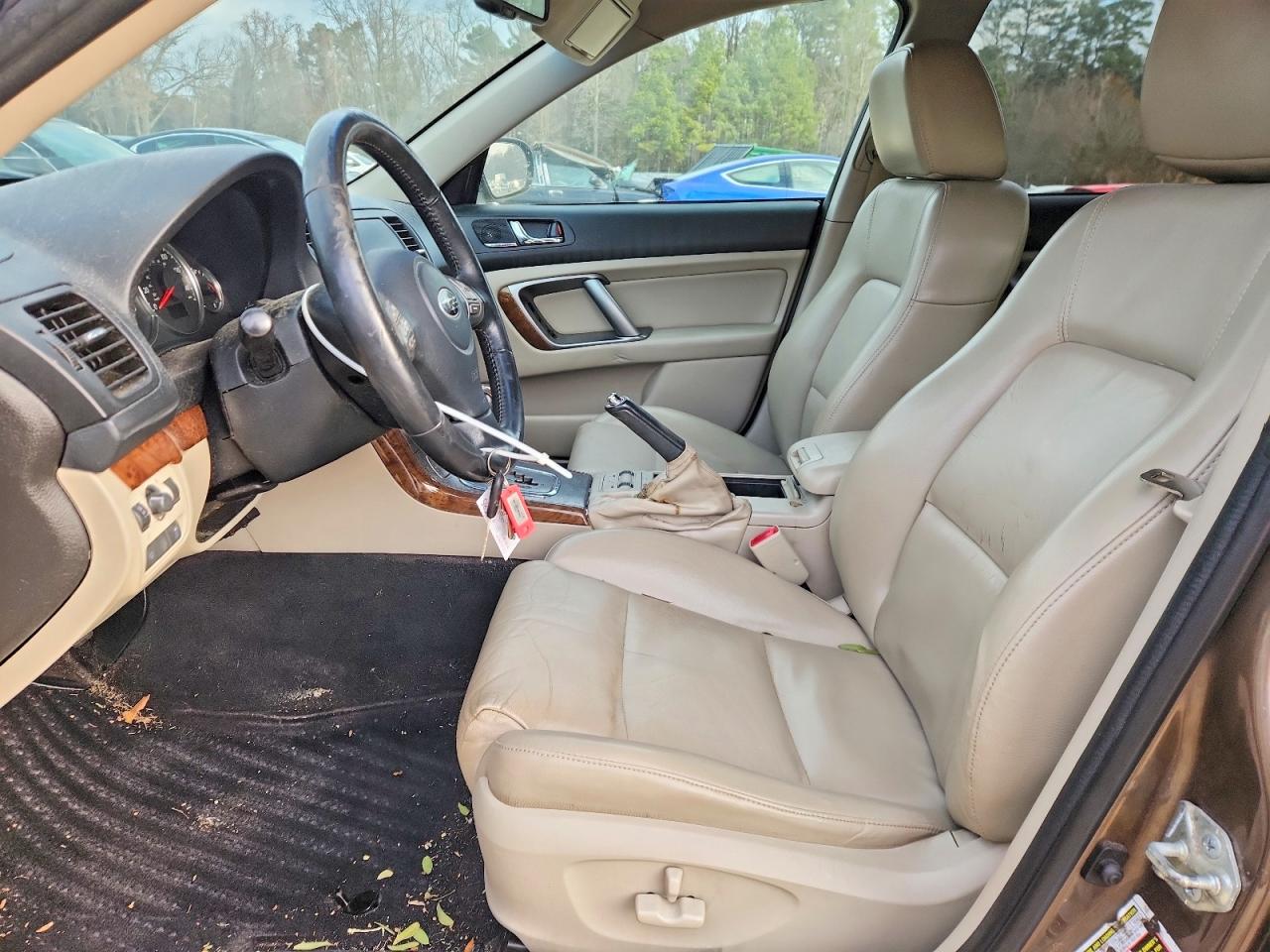 2009 SUBARU OUTBACK photo 7